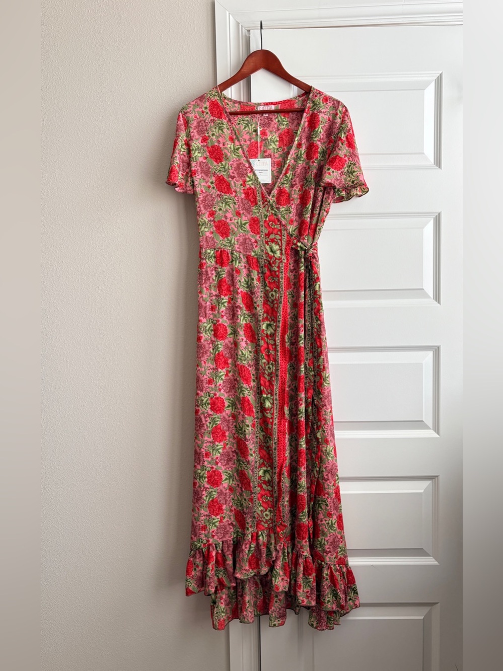 Cienna Tea Rose Silk Blend Floral Wrap Maxi Dress NWT L red pink green